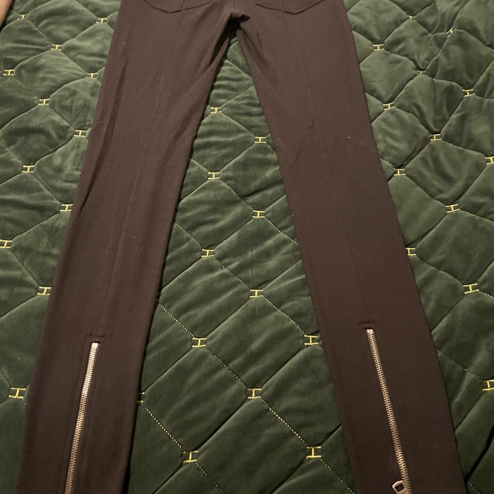 Authentic Burberry brit leggings.